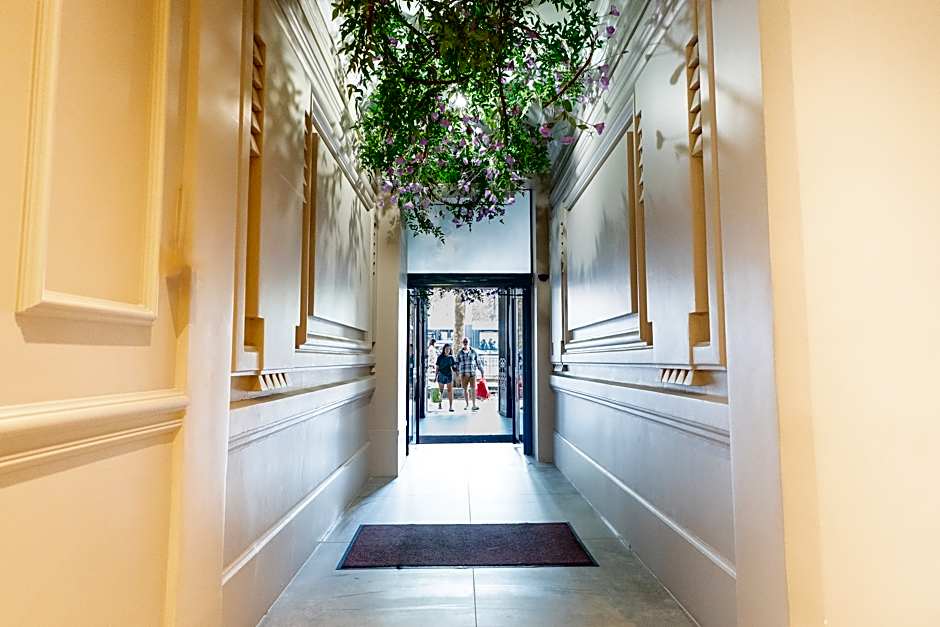 Bobo's (ex Ideal Hotel Design)