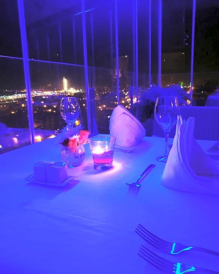 Lamaraz Hotels