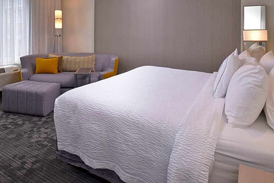 Courtyard by Marriott Boston Littleton