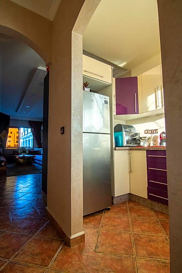 2BR Sunset Pool Beach 6 min Parking & WiFi