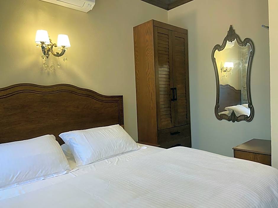Dionysos 1789 Boutique Hotel