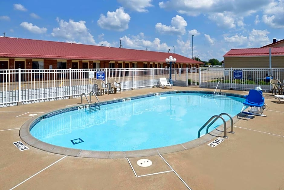 Americas Best Value Inn and Suites Siloam Springs