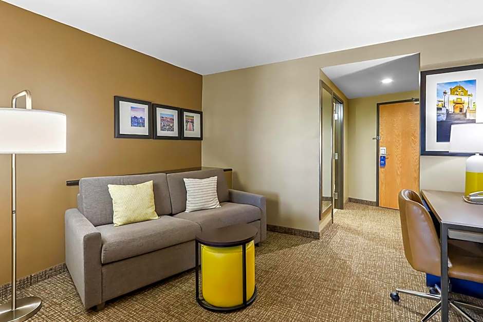 Comfort Suites El Paso