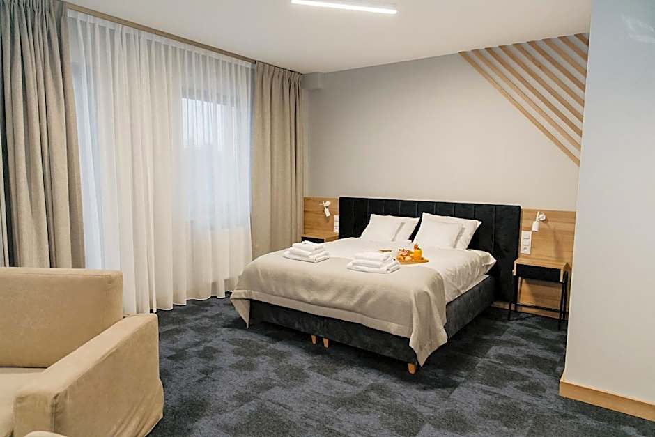 Molto Bene Hotel & Restaurant