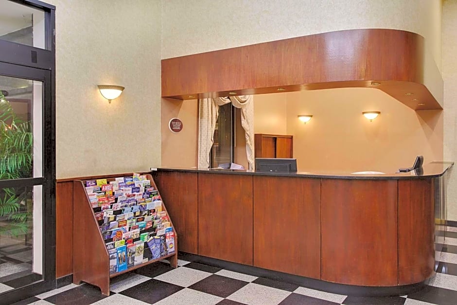 La Quinta Inn by Wyndham Queens (New York City)