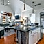 Elevated Penthouse - Pool, Hot Tub & Relaxing Atmosphere!
