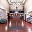 Holiday Inn Express & Suites Cleveland By IHG