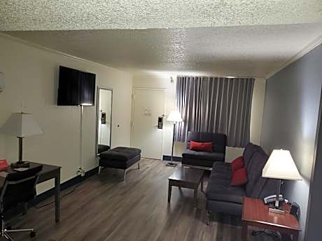 Suite with Two Queen Beds - Non-Smoking