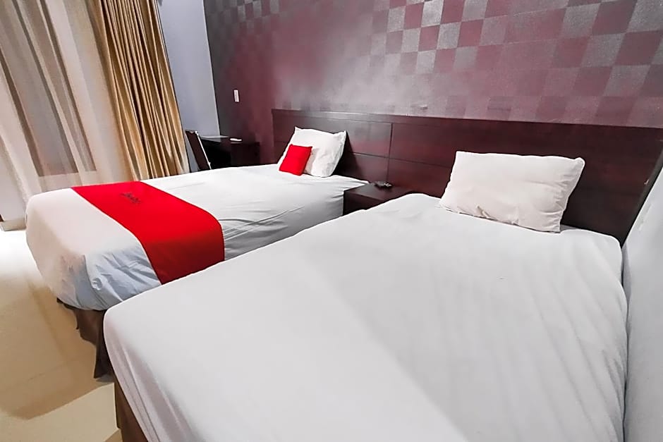 RedDoorz Syariah Near Lotte Grosir Medan