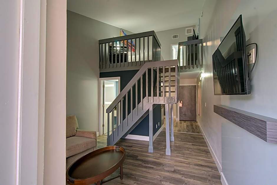 Clarion Pointe Tampa-Brandon Near Fairgrounds and Casino