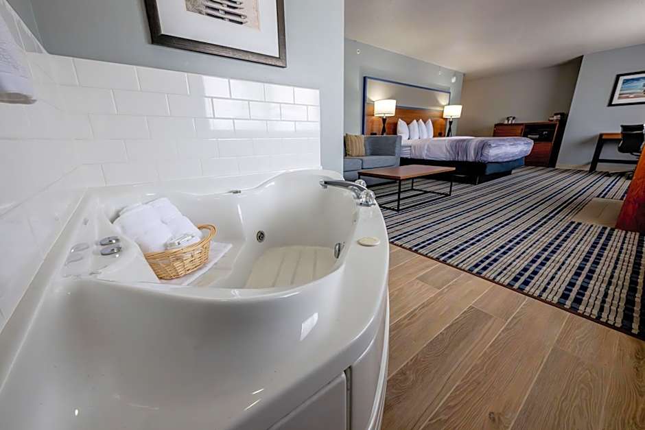 AmericInn by Wyndham Sturgeon Bay