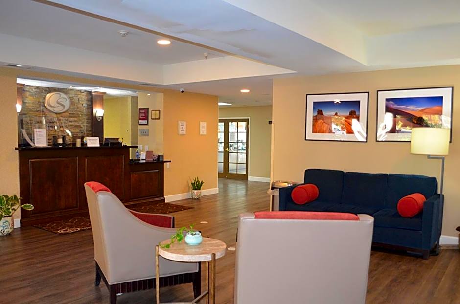 Comfort Suites Tulare