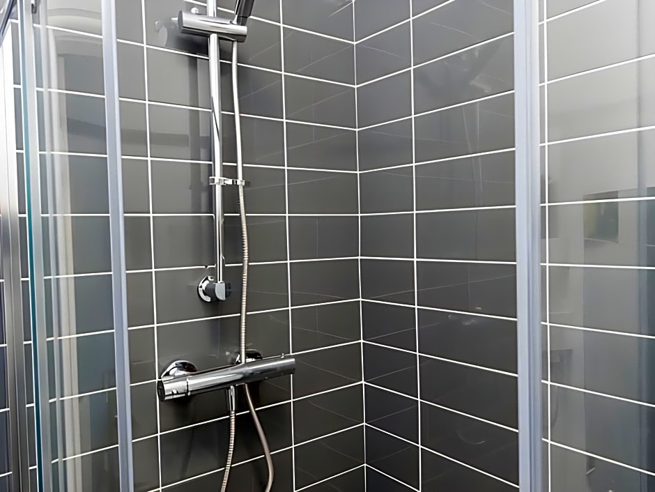 TownHouse @166 Ruskin Rd