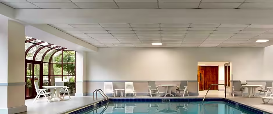 Hampton Inn New York - LaGuardia Airport