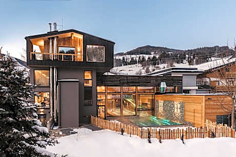 Hofgut Apartment & Lifestyle Resort Wagrain