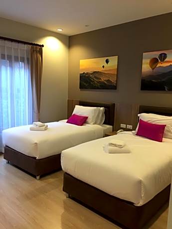 Deluxe Twin Room