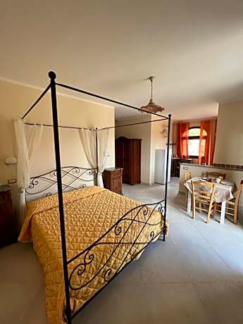 Apartment with Pool View