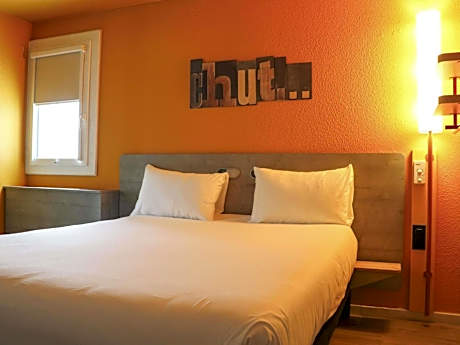 Standard Room with King Bed - Disability Access