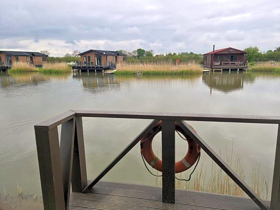 Lakeside Fishing Lodges