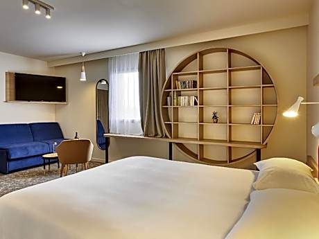 Superior Room with One Double Bed and Sofa Bed