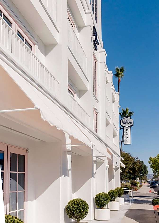 Bay Shores Peninsula Hotel