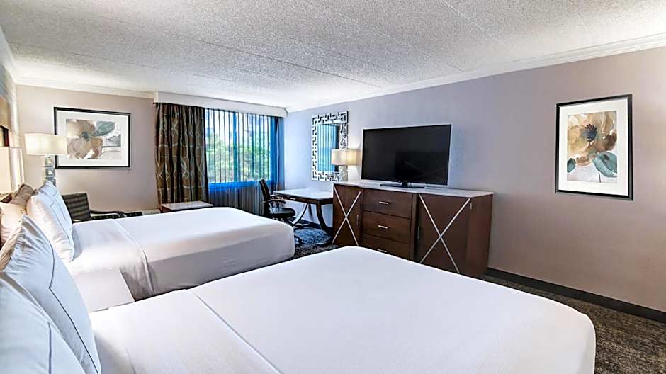 DoubleTree by Hilton Madison Downtown