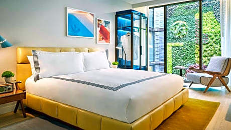 King Room with Accessible Tub - Disability Access