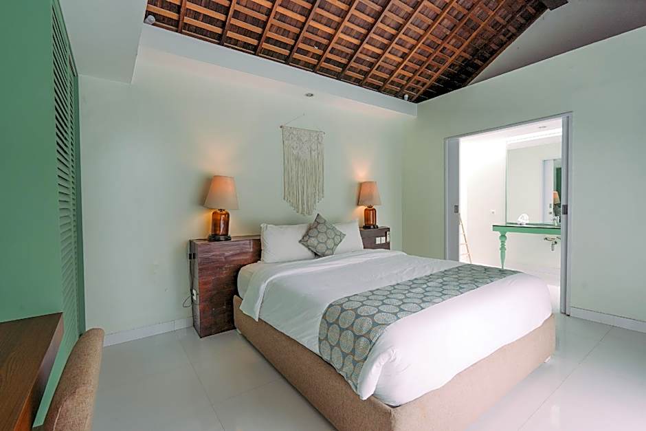 Tan's Astana Villa's by The Lavana