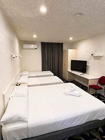 Twin Room with Kitchenette