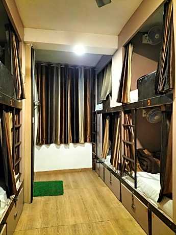 Bed in 6-Bed Mixed Dormitory Room