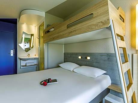 Triple Room with Bunk Bed