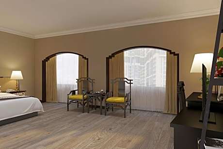Deluxe Queen Room