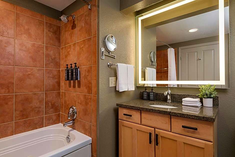 Sheraton Lakeside Terrace Villas at Mountain Vista, Avon, Vail Valley