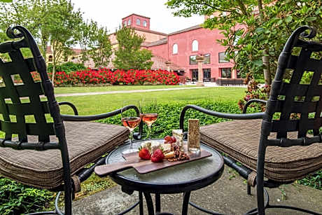 DoubleTree By Hilton Hotel Sonoma Wine Country