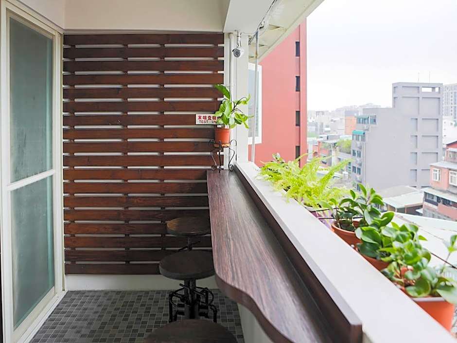 Sleepy Dragon Hostel