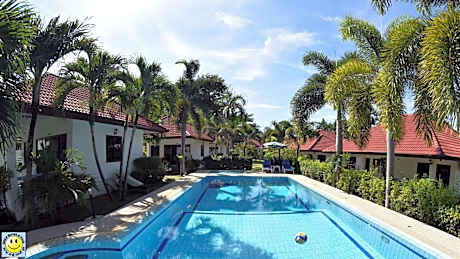 D&K Smiley Phuket Resort