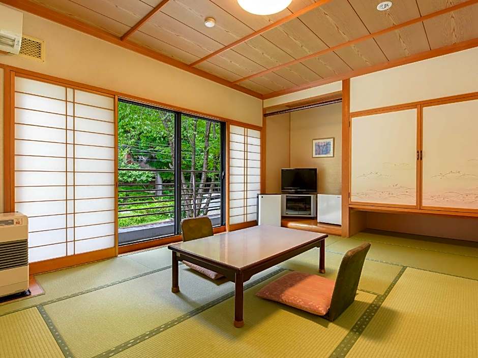 Photo 1 of 1 of Japanese B with Toilet - Non-Smoking