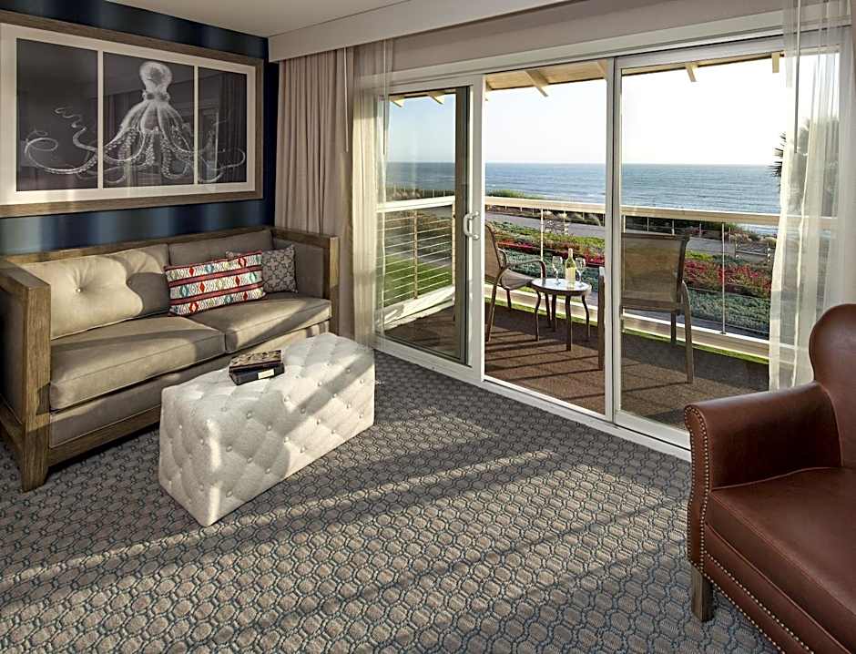 Spyglass Inn