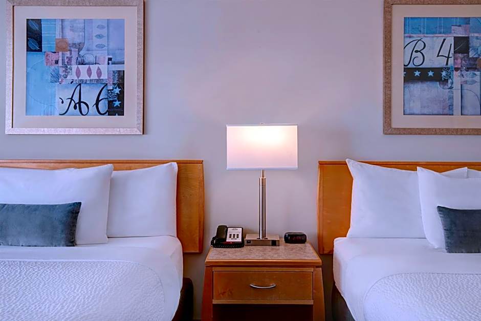 Days Inn by Wyndham Victoria Airport Sidney