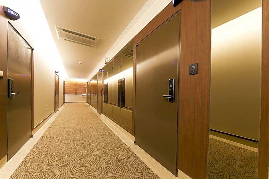 Lake 45 Hotel
