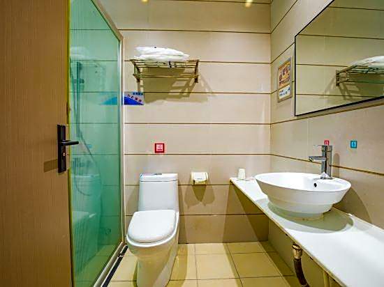 Pai Hotel Zhuhai Xinxiangzhou China Resources Vanguard Minzhu Railway Station – Zhuhai, IA
