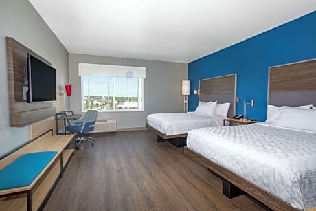 1 King Hearing Accessible Room