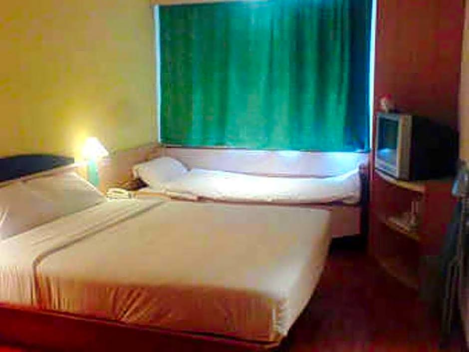 ibis Zhongshan Huangpu