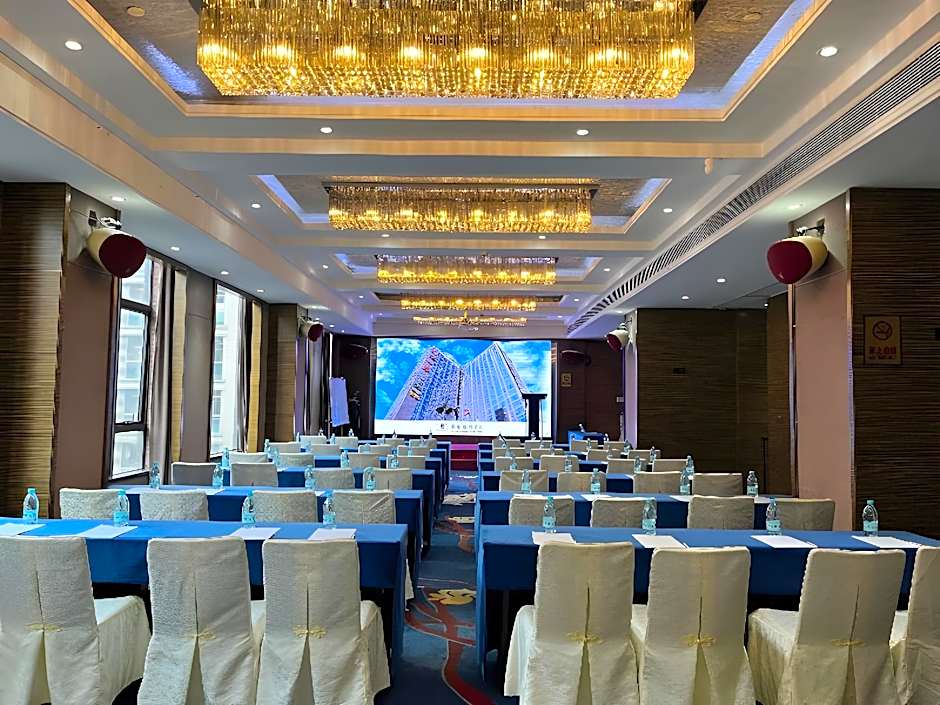 La Perle International Hotel