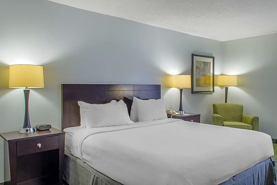 Ramada by Wyndham Shreveport Airport