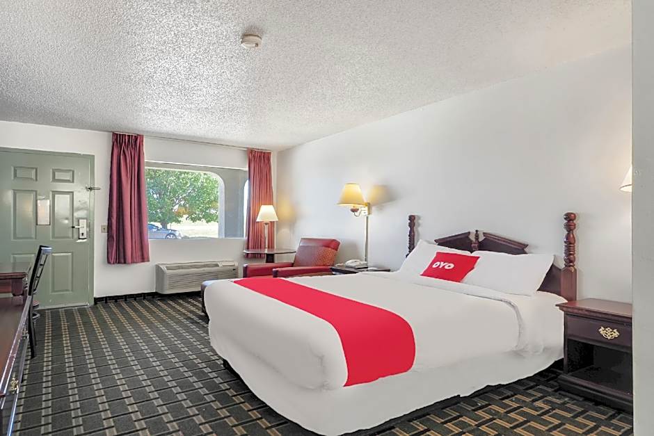 Lonestar Inn & Suites, Erick OK - Hwy 40 BY OYO