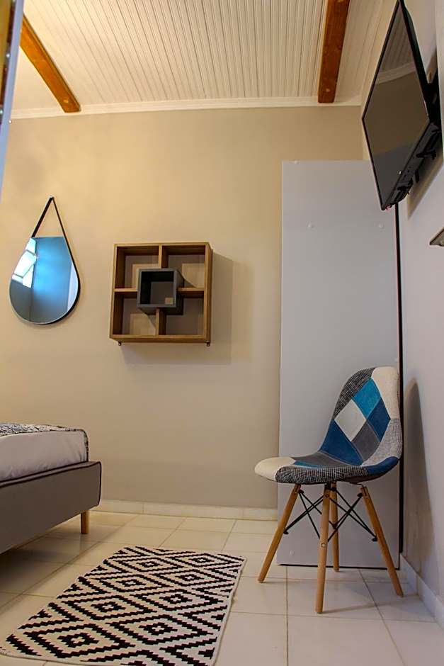 Lamprini's Deluxe Studios