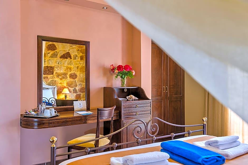 Mistral Hotel - For Solo Travelers