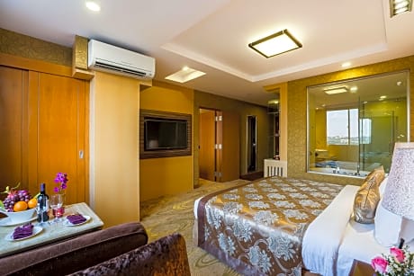 1 King Bed, Non-Smoking, Executive Room, City View, Full Breakfast