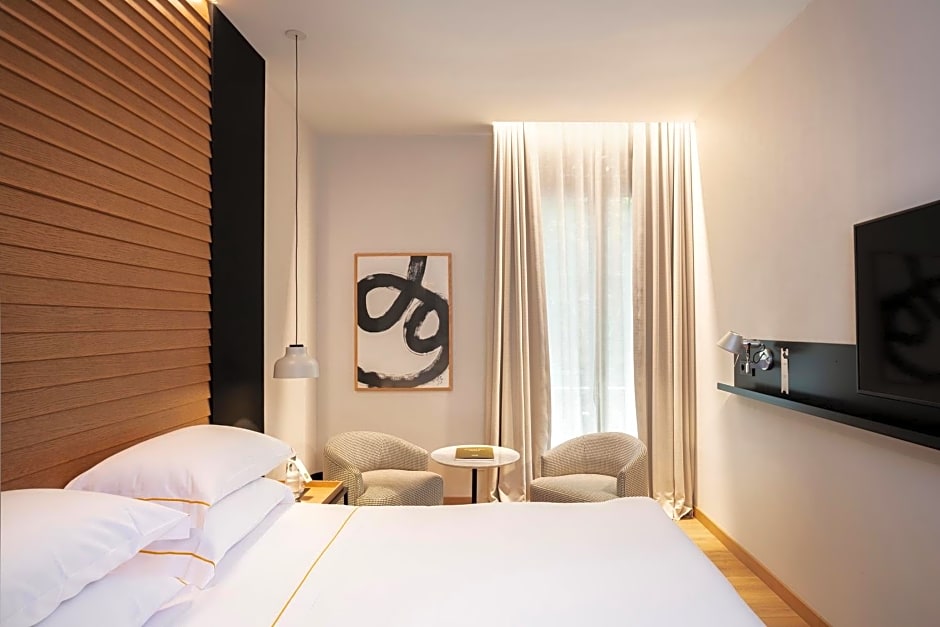 Hotel Advance